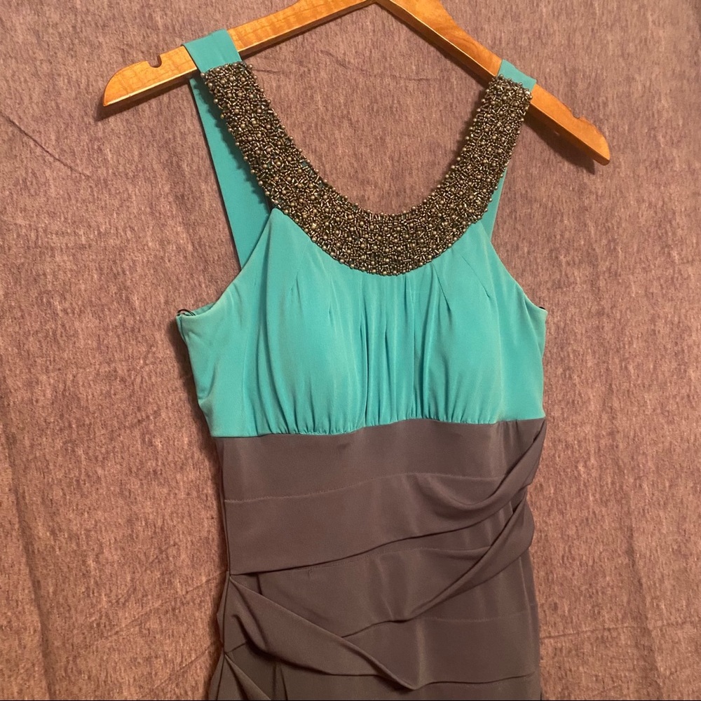 Dress - Picture 2 of 4